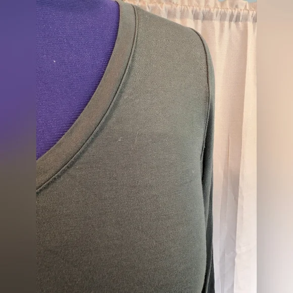🍄 Cable & Gauge women's green top - Picture 3 of 10